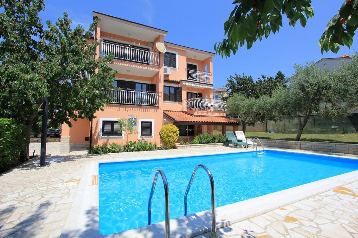 Apartments Susy Пула Екстер'єр фото